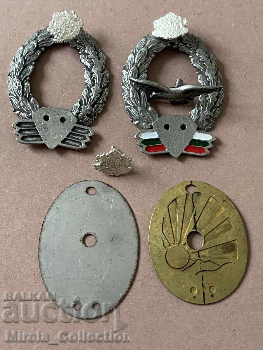 Insignă de piept bulgară pilot aviator clasa 1 sau 2 cu preț 25.00 BGN | € 12.78 Insignă de piept bulgară pilot aviator clasa 1 sau 2 cu preț 25.00 BGN | € 12.78