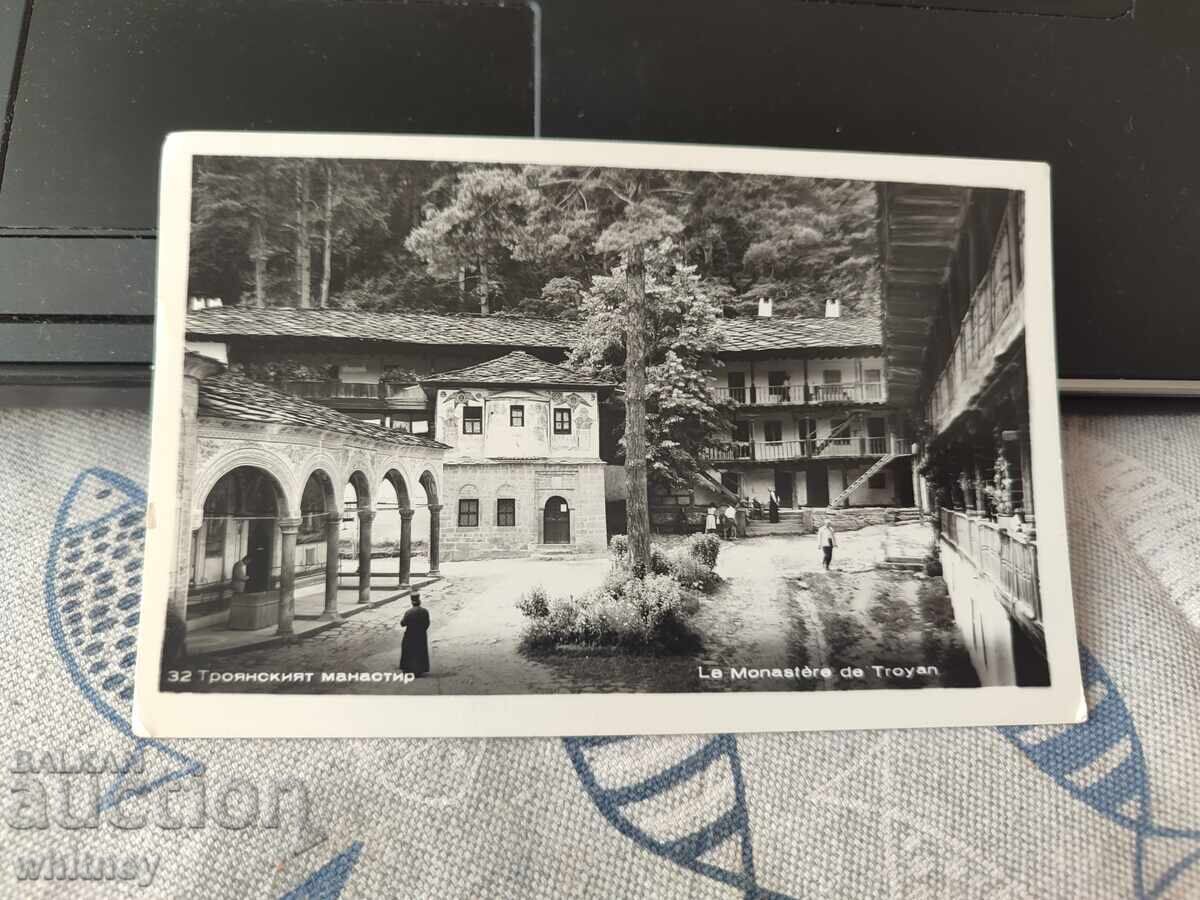 Μονή Τρωίας