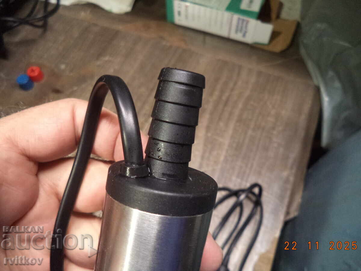 Доставка на Потопяема помпа захранвана с 12 V постоянен ток Доставка на Потопяема помпа захранвана с 12 V постоянен ток