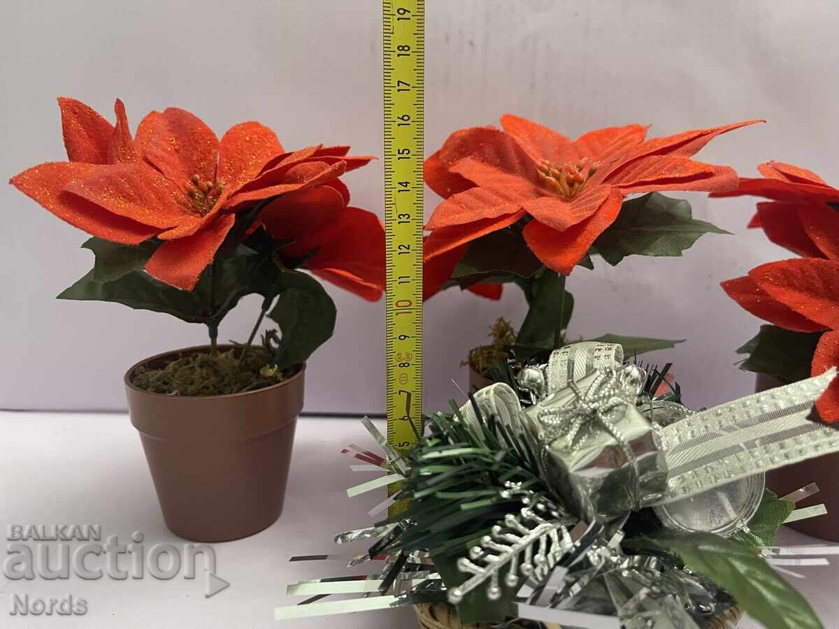 Delivery of Christmas decoration Delivery of Christmas decoration