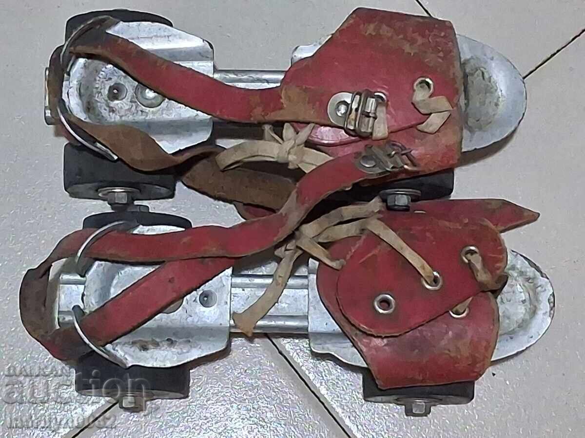Auction  Soca roller skates, children's toy, sports attribute