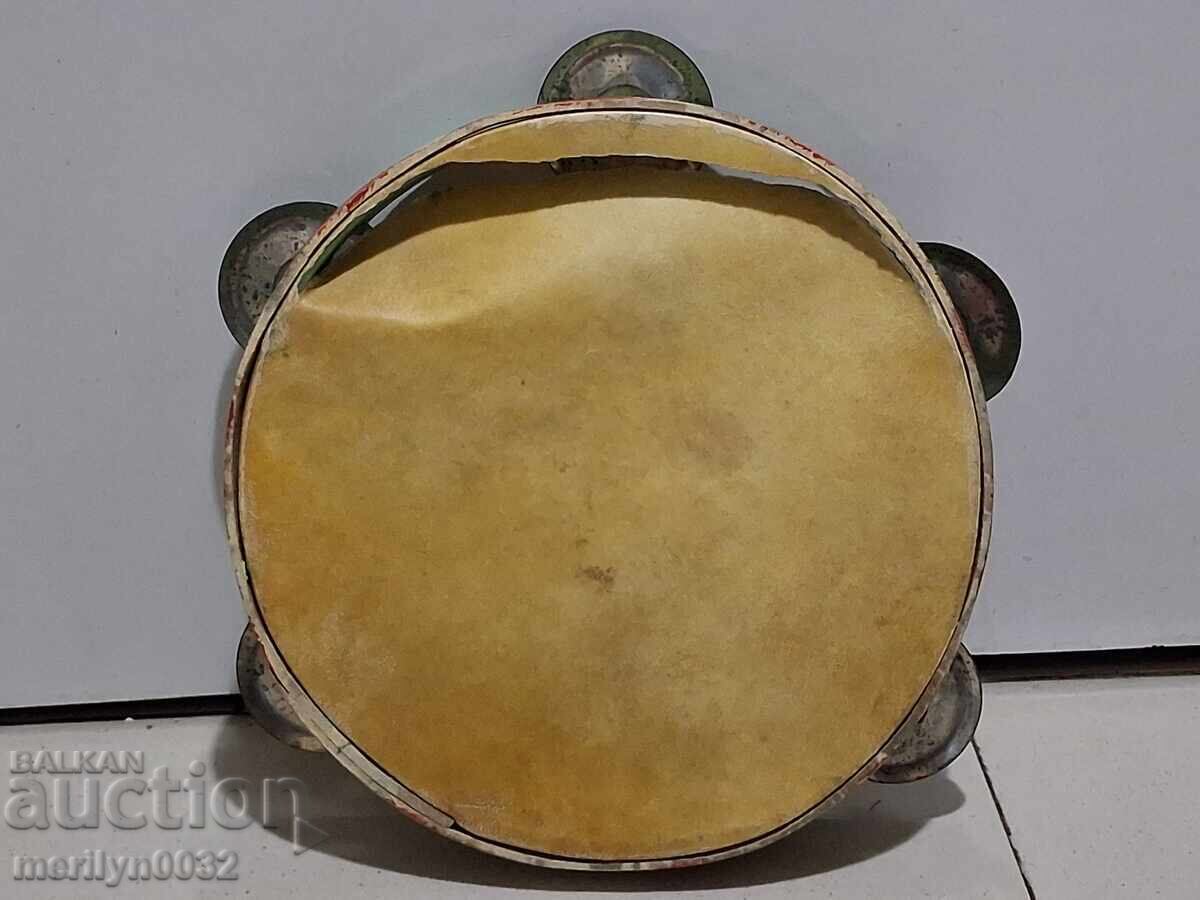 Delivery of Musical instrument children's toy tambourine