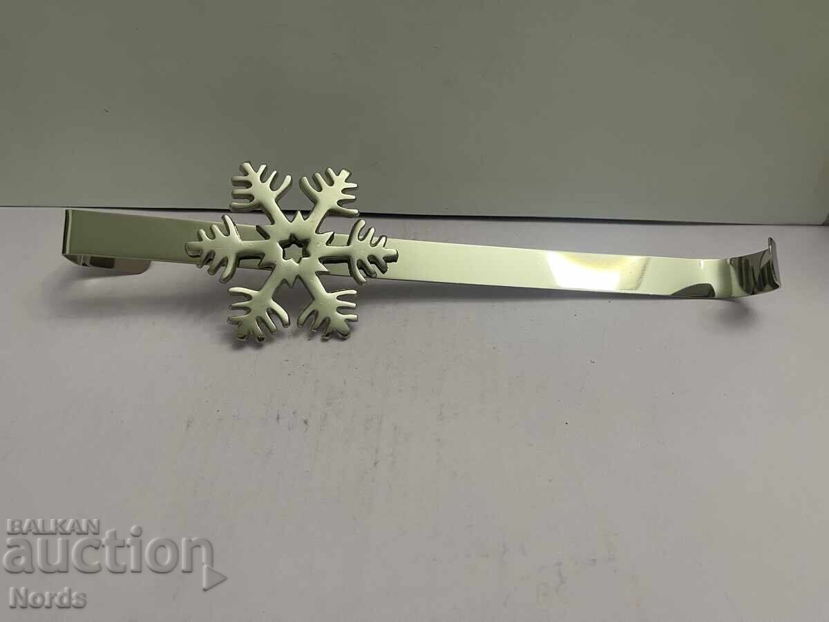 Metal Christmas hanger with price 0.90 BGN | € 0.46 Metal Christmas hanger with price 0.90 BGN | € 0.46