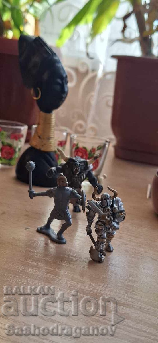 3 μίνι φιγούρες - Μινώταυρος και ιππότες - 7