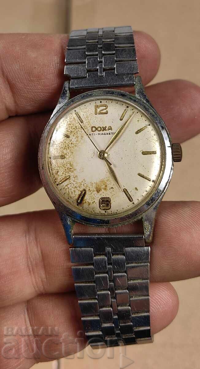 DOXA SWISS NON-WORKING MEN'S WATCH BROKEN SPRING DOXA SWISS NON-WORKING MEN'S WATCH BROKEN SPRING