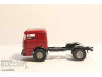 BREKINA H0 1/87 BUSSING CAP TRACTOR TIR CAMION MODEL