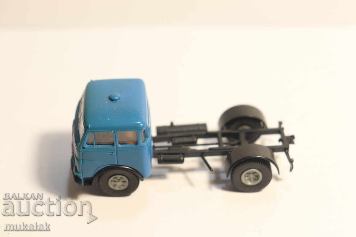 BREKINA??  WIKING?  H0 1/87  MAN  ВЛЕКАЧ  TIR  КАМИОН МОДЕЛ с цена 40.00 лв. | € 20.45