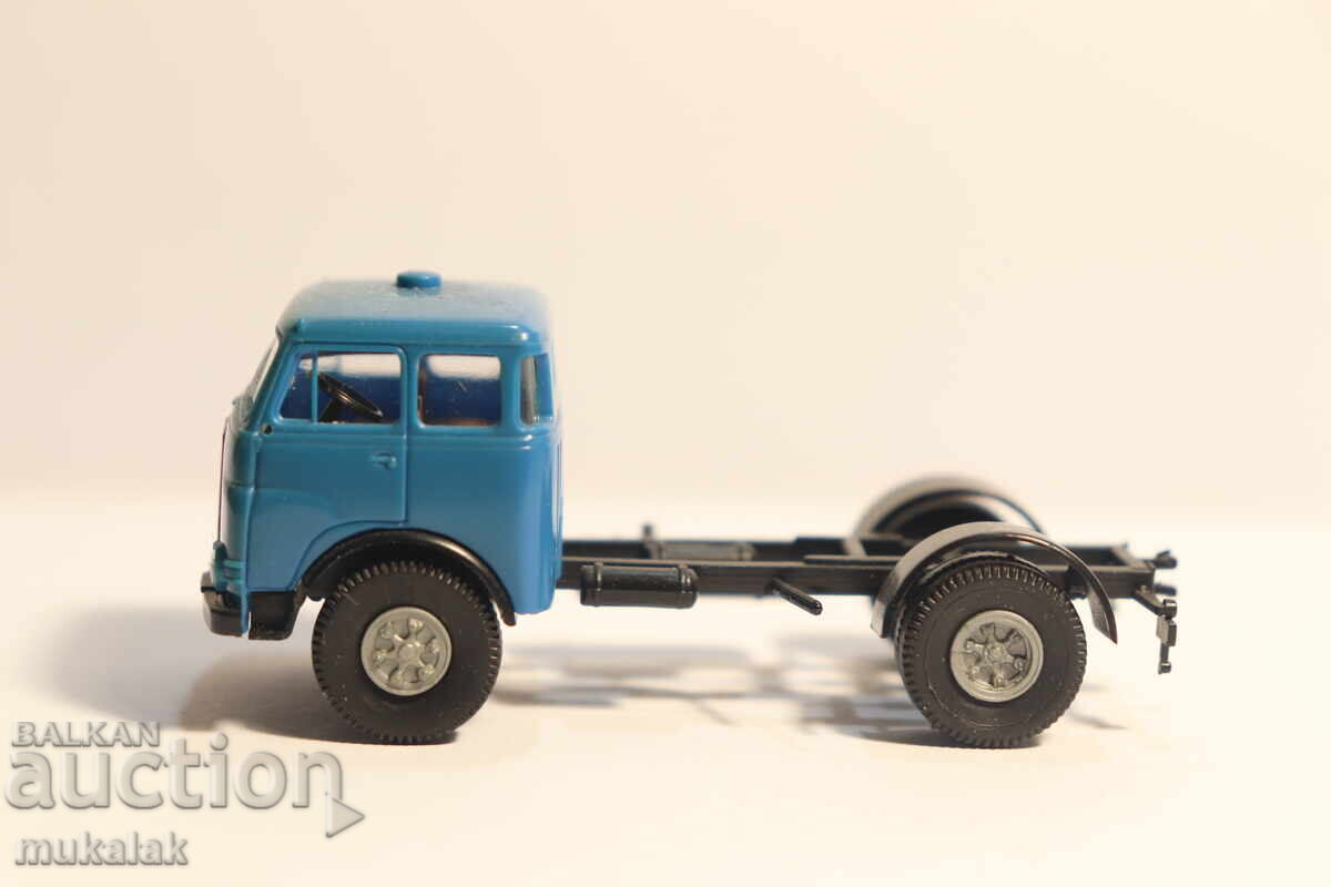 BREKINA??  WIKING?  H0 1/87  MAN  ВЛЕКАЧ  TIR  КАМИОН МОДЕЛ