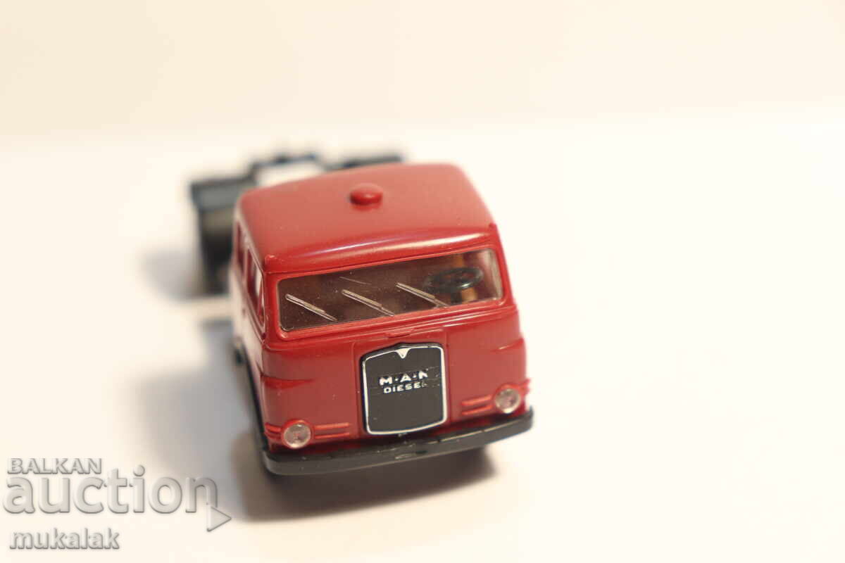 Delivery of BREKINA?? WIKING? H0 1/87 MAN Tractor Truck Model