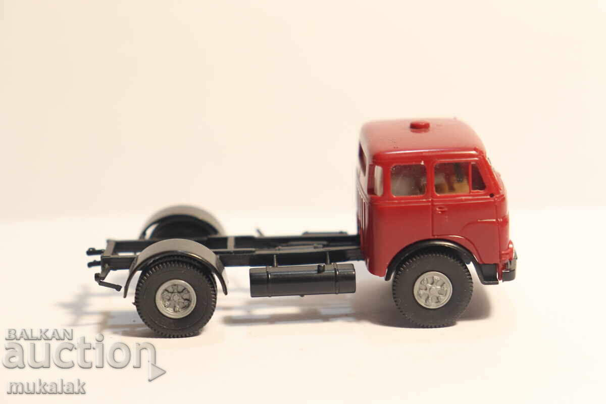 BREKINA?? WIKING? H0 1/87 MAN Tractor Truck Model - 5