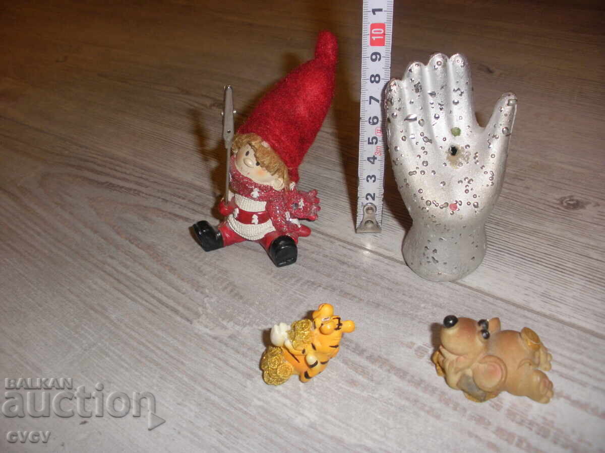 Lot of Figures - 4 pcs - B.Z.C - 6 Lot of Figures - 4 pcs - B.Z.C - 6