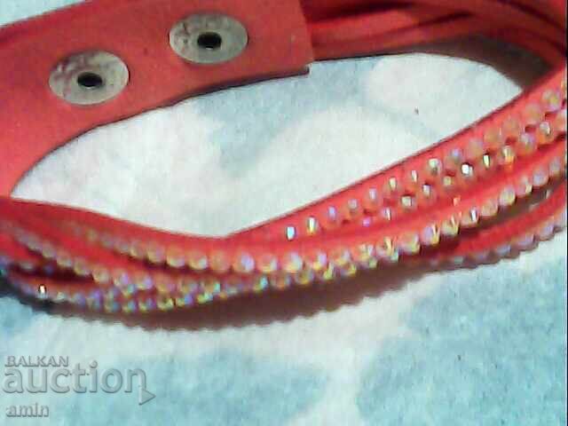 Auction 2 beautiful leather bracelets Auction 2 beautiful leather bracelets