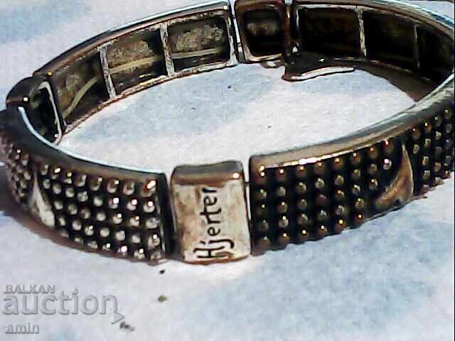 3 τμχ γκρίβνα με τιμή 15.00 BGN | € 7.67