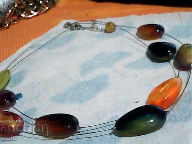 2τμχ όμορφα κολιέ 4οκερ και βραχιόλι με τιμή 20.00 BGN | € 10.23