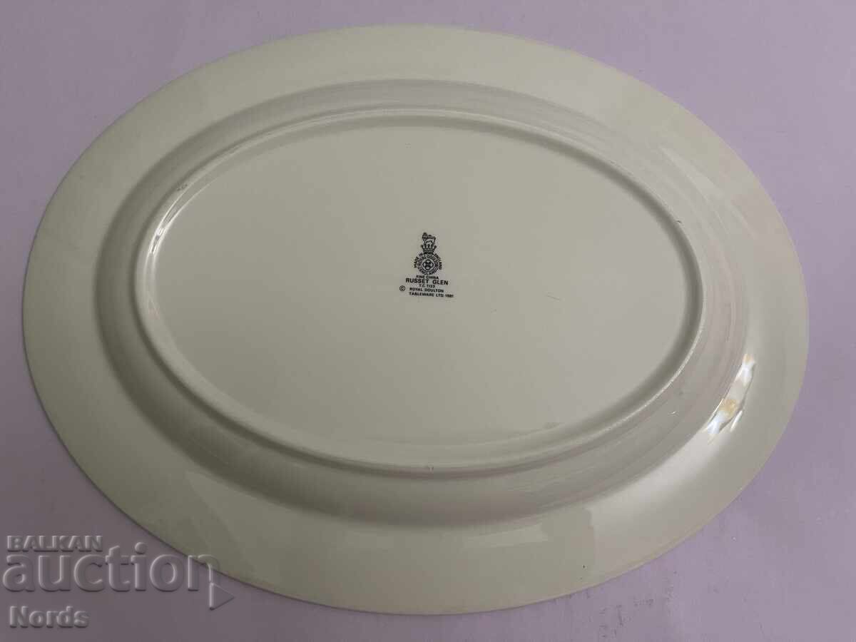 Παράδοση Πιάτο πορσελάνης με σημάδια Παράδοση Πιάτο πορσελάνης με σημάδια