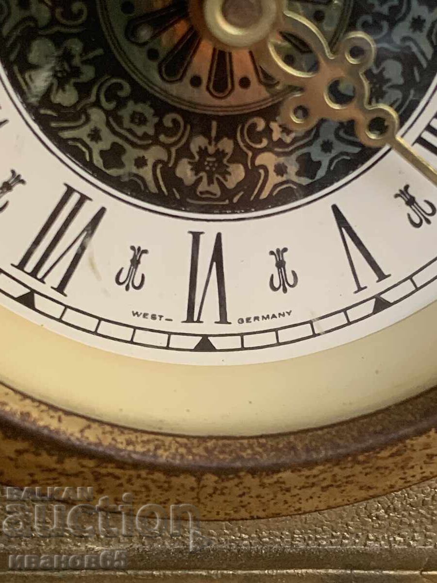 Delivery of desk clock