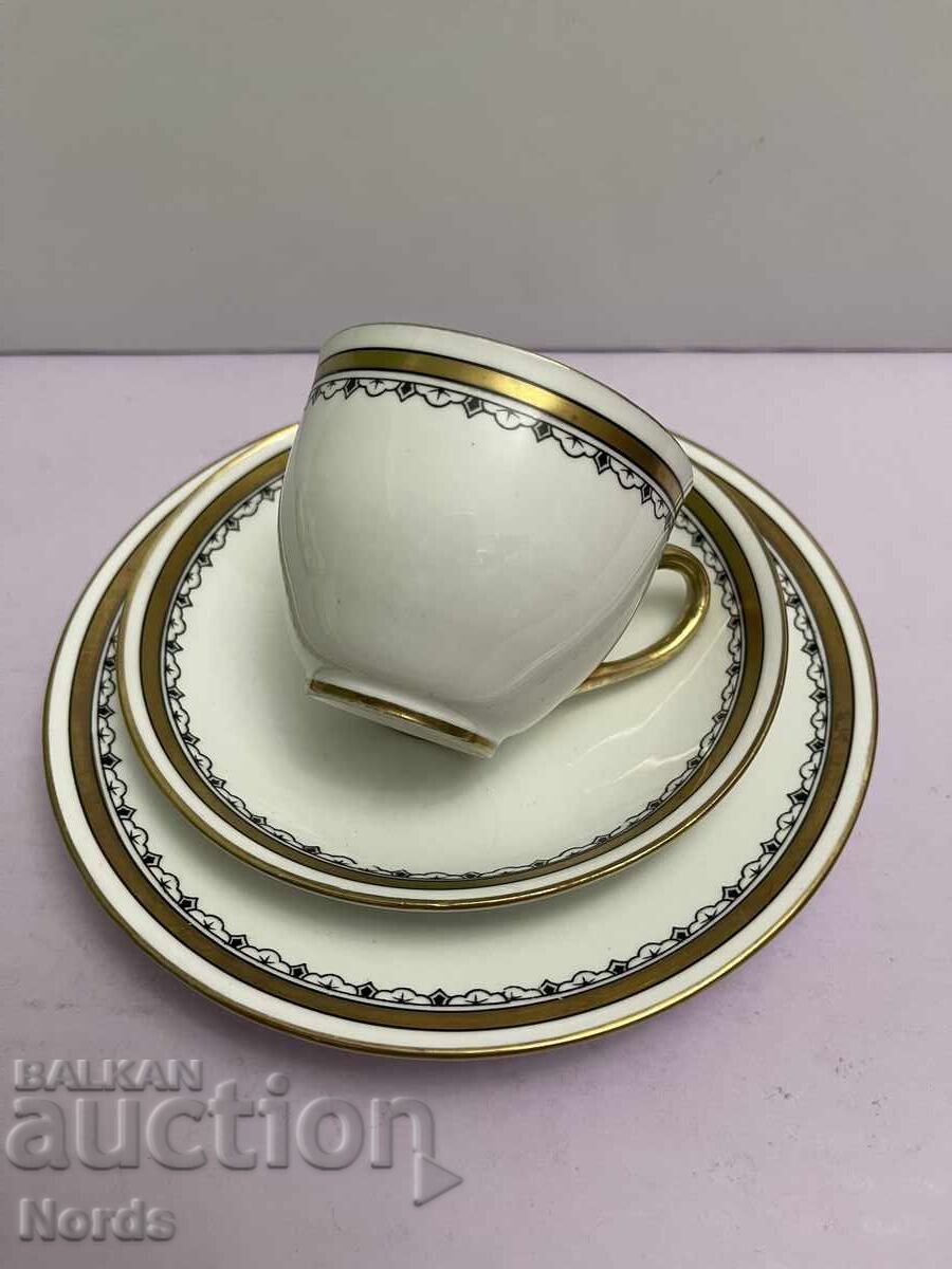 Доставка на Винтидж английски троен сет за чай Доставка на Винтидж английски троен сет за чай