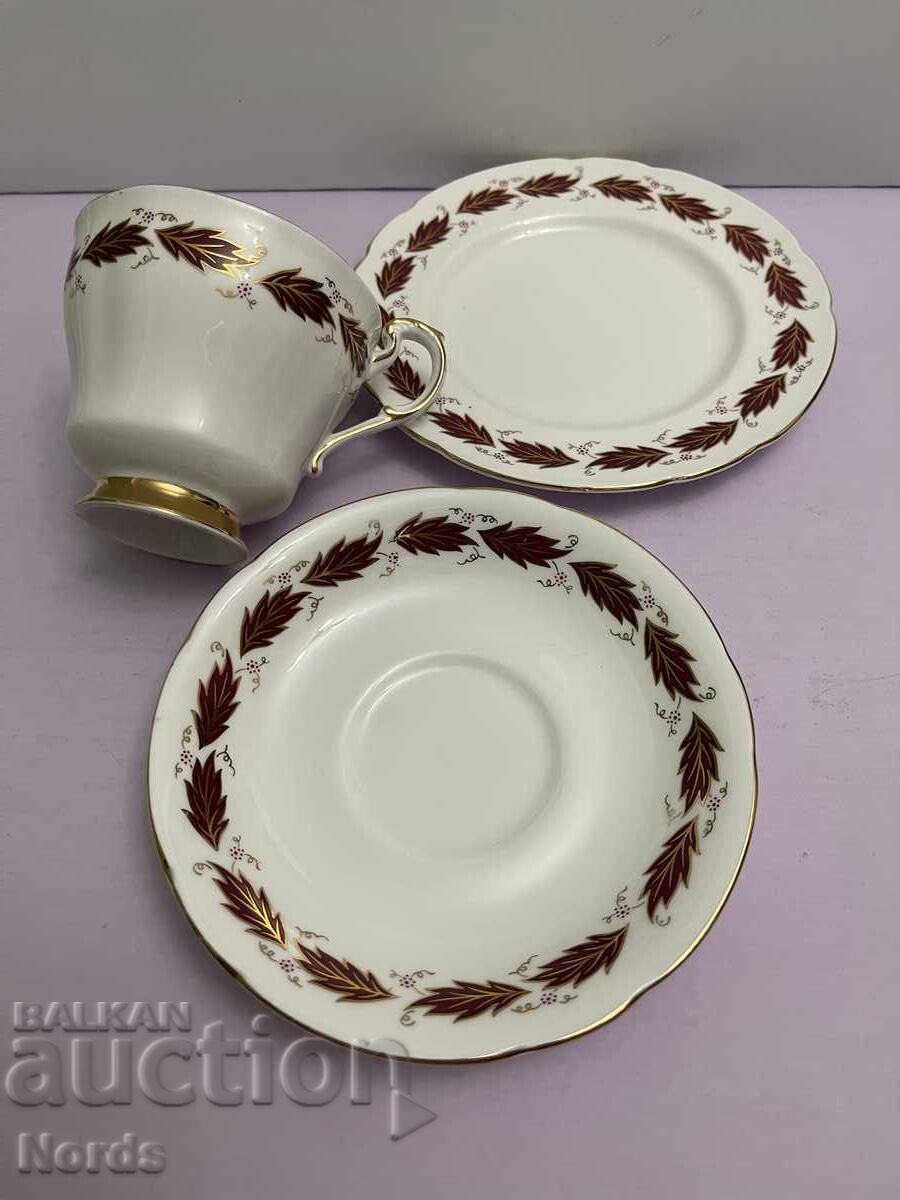 Δημοπρασία Παράγων τριπλό σετ τσαγιού Δημοπρασία Παράγων τριπλό σετ τσαγιού