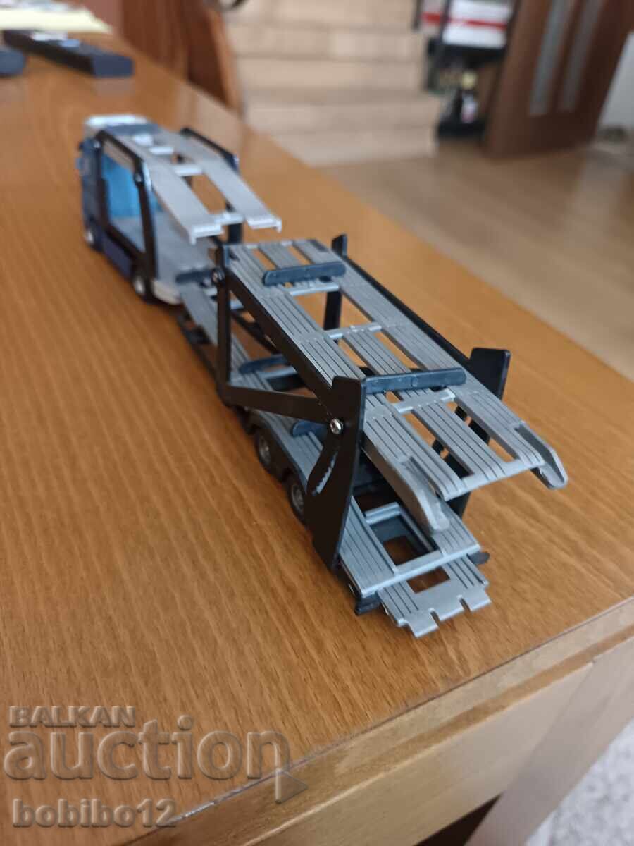 Truck with a box body with price € 5.00 | 9.78 BGN Truck with a box body with price € 5.00 | 9.78 BGN