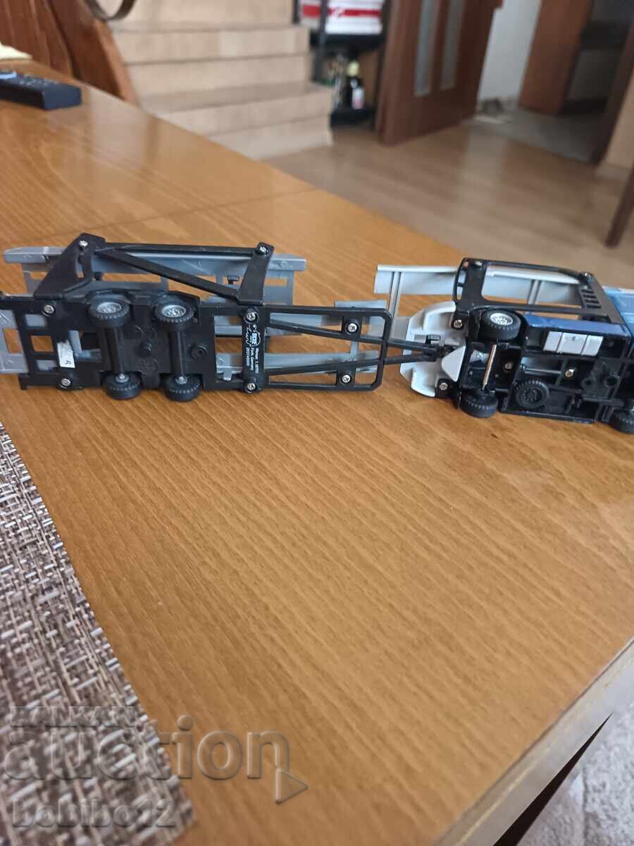 Truck with a box body - 5 Truck with a box body - 5