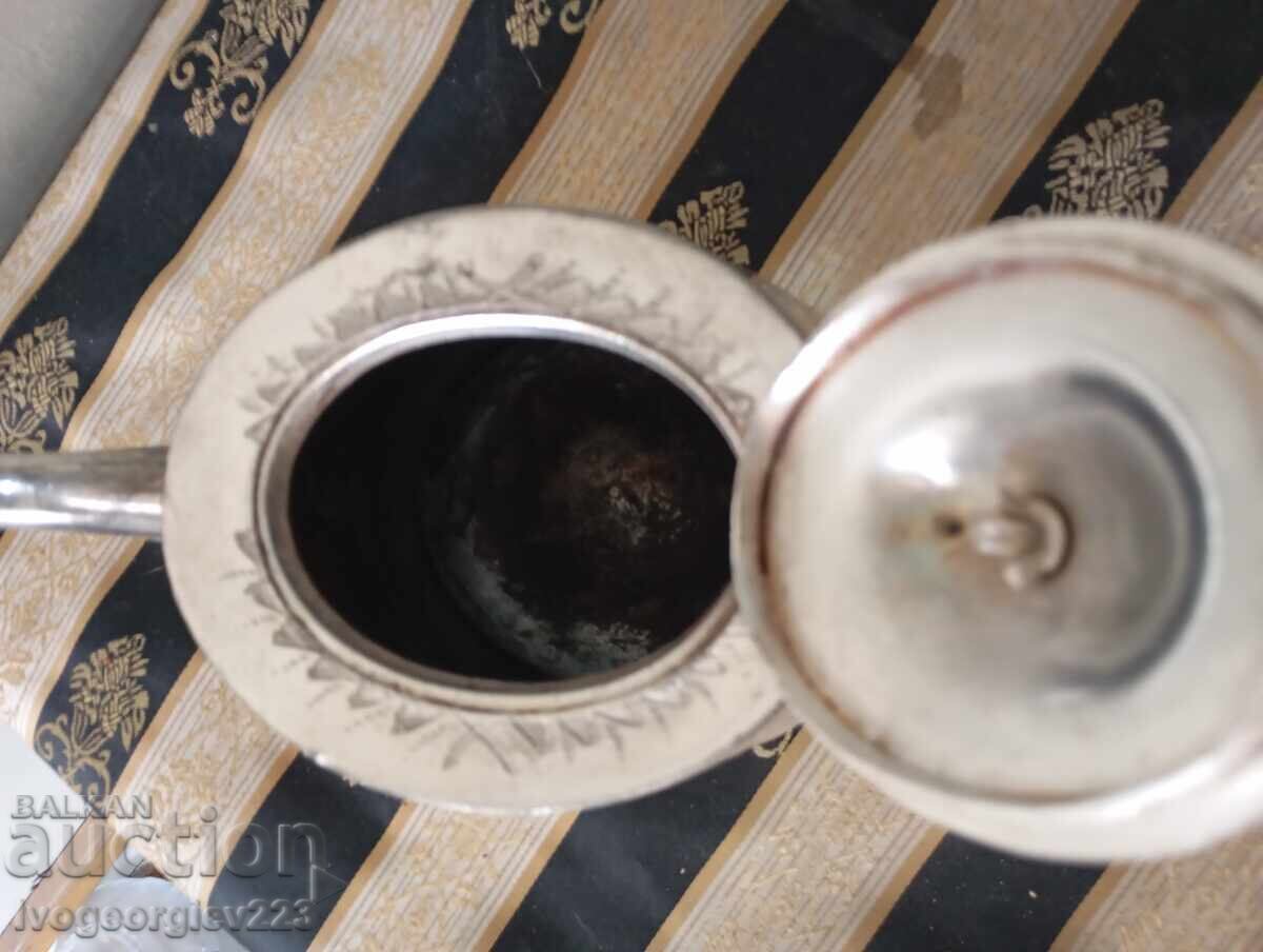 Delivery of Old silver-plated coffee/tea pot