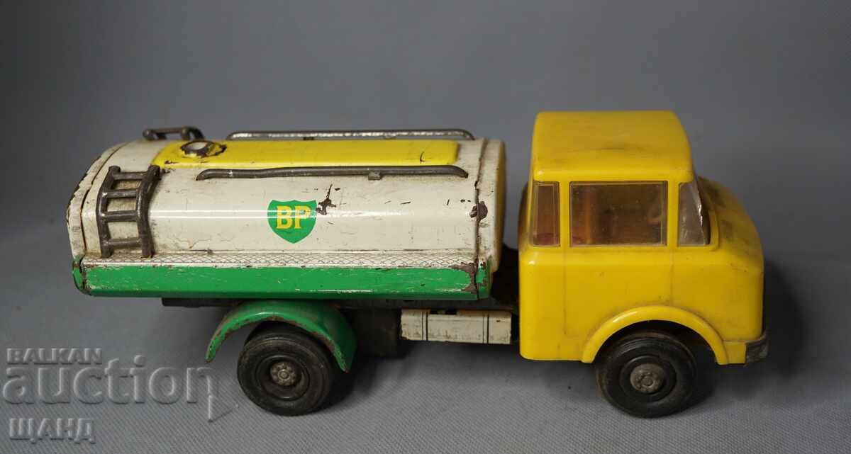 Auction  Old German metal toy tank truck model