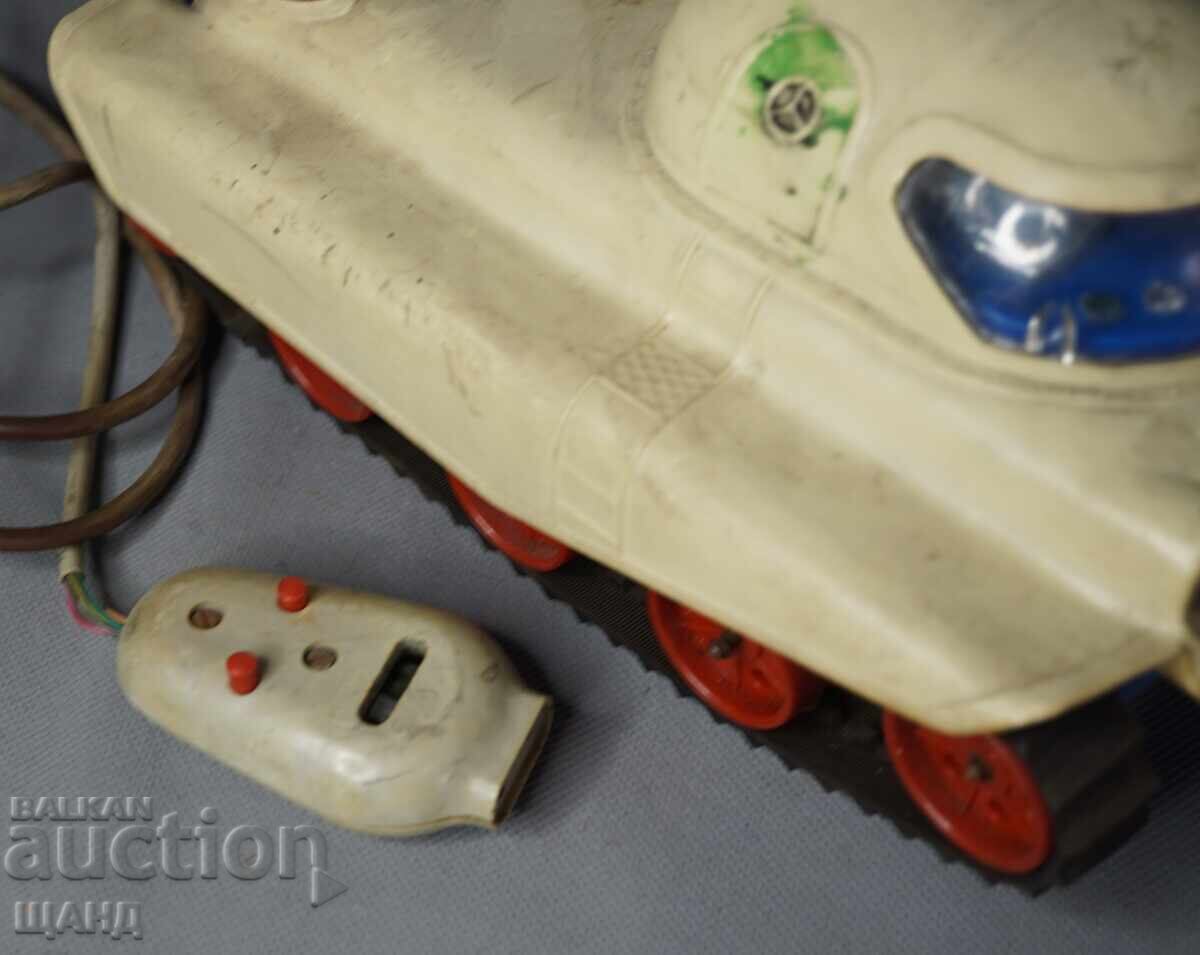 OMEGA Стара Немска Пластмасова играчка модел луноход космос с цена 29.35 лв. | € 15.01