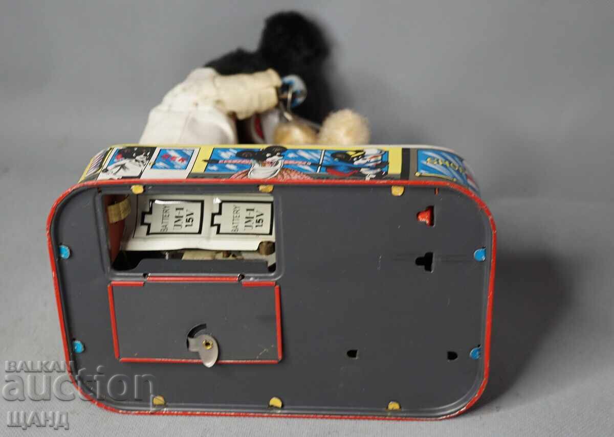 Стара Японска метална играчка Мече фризьор на батерии - 6