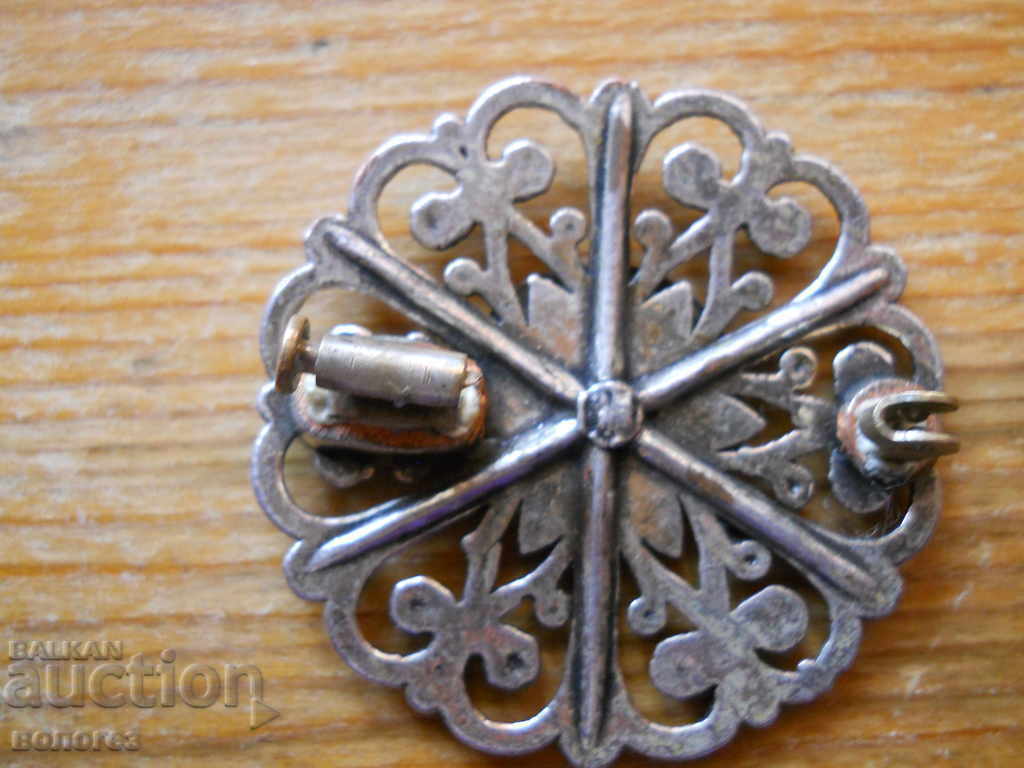 Antique Catholic brooch "St. Bernadette" with price 10.00 BGN | € 5.11 Antique Catholic brooch "St. Bernadette" with price 10.00 BGN | € 5.11