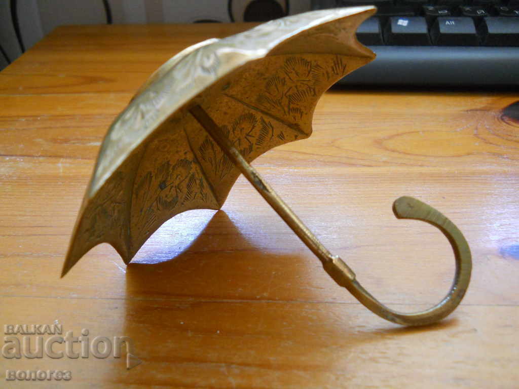 Vintage Brass Jewelry Dish - India with price 25.00 BGN | € 12.78 Vintage Brass Jewelry Dish - India with price 25.00 BGN | € 12.78