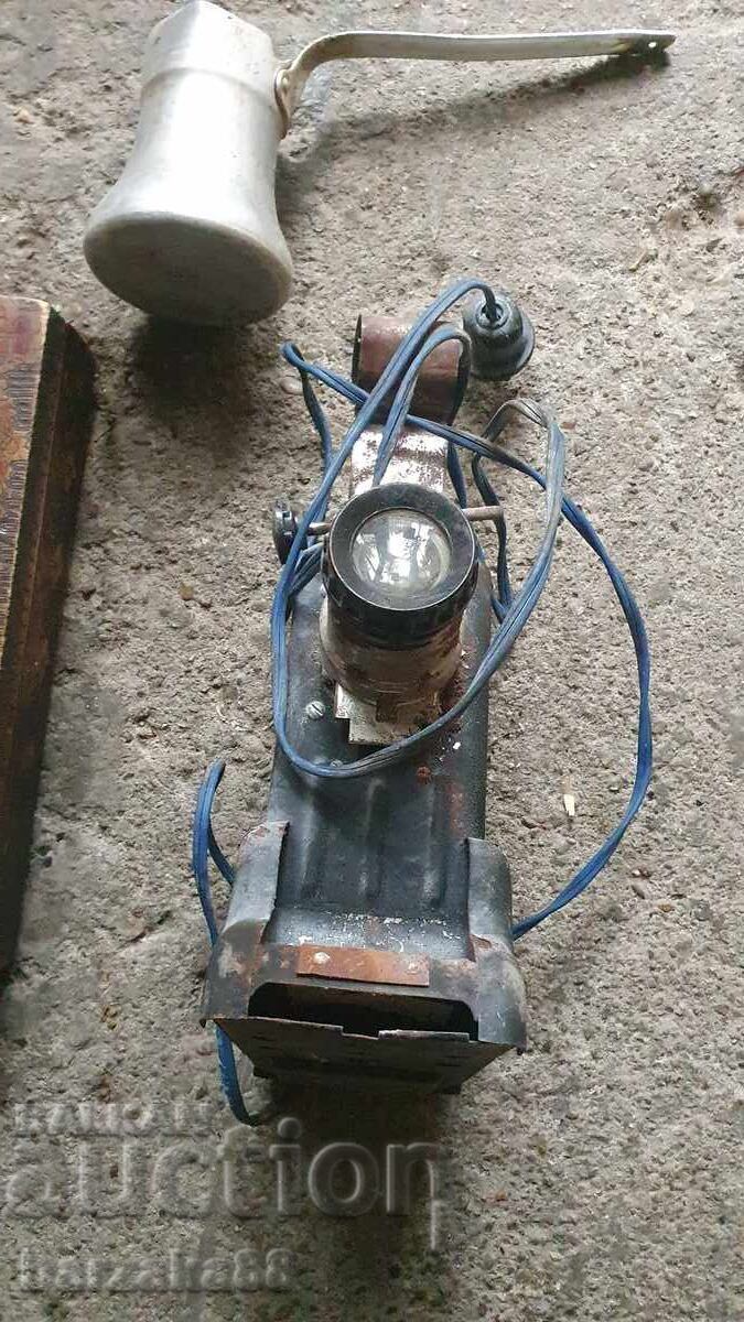 Cutie veche Sfeșnic Ibric Aparat de proiecție - 6