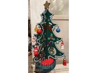 Wooden Christmas tree, with 16 different wooden figures – Germany