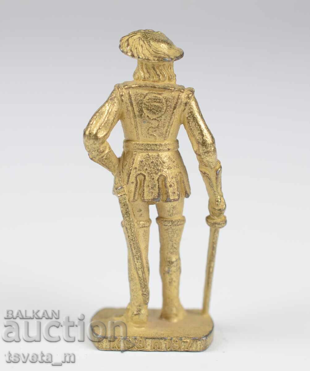 Метална фигура играчка KINDER SURPRISE с цена € 2.05 | 4.01 лв.