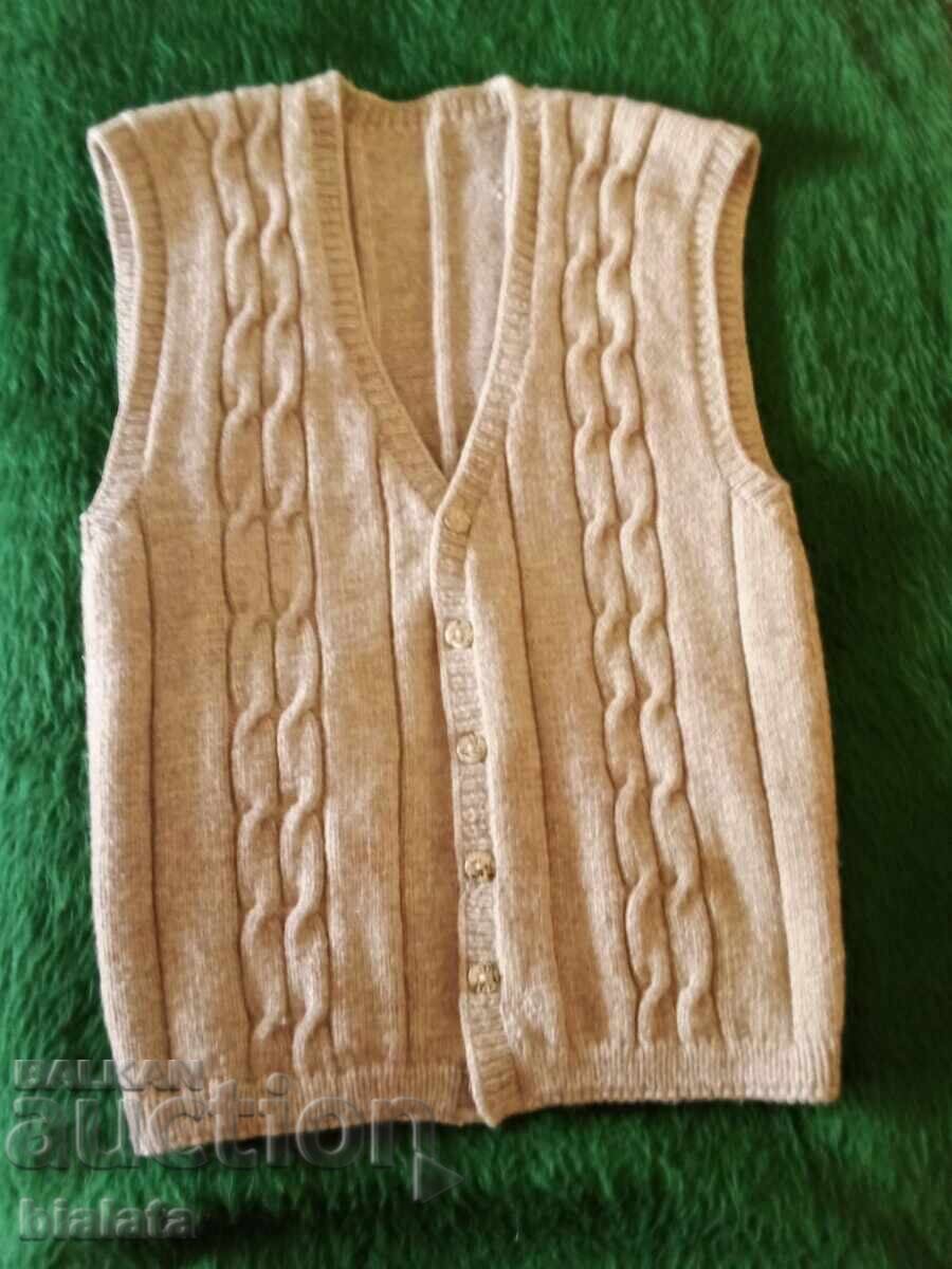 Вълнен елек - голям размер Вълнен елек - голям размер