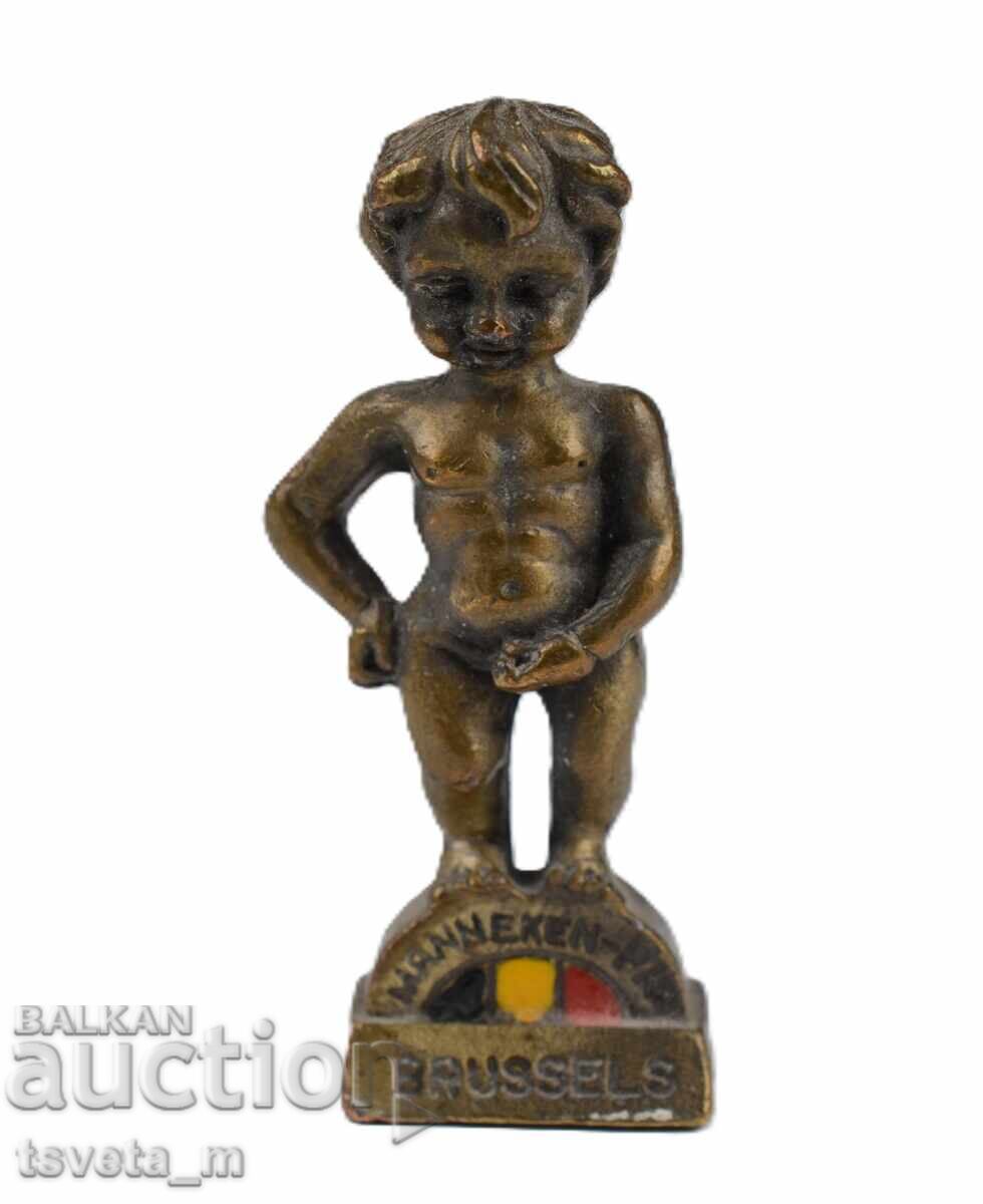 Figurină de bronz suvenir Manneken Pis în Bruxelles, Belgia Figurină de bronz suvenir Manneken Pis în Bruxelles, Belgia