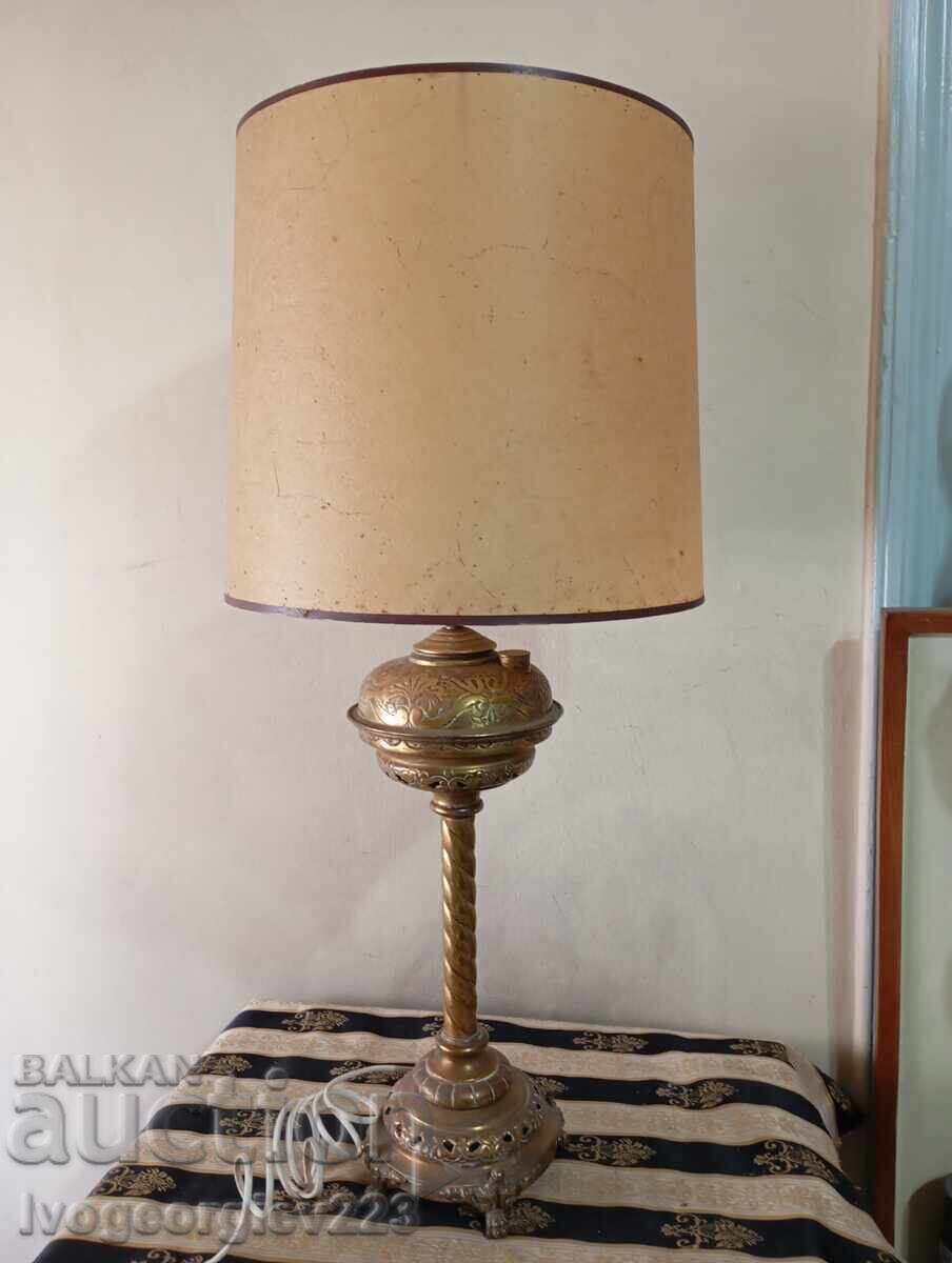 Vintage επιτραπέζιο φωτιστικό με τιμή 182.00 BGN | € 93.06