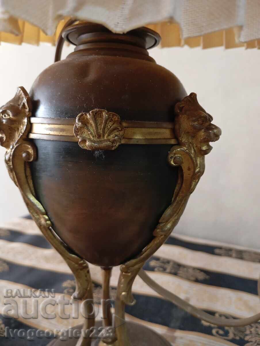 Delivery of Desk lamp