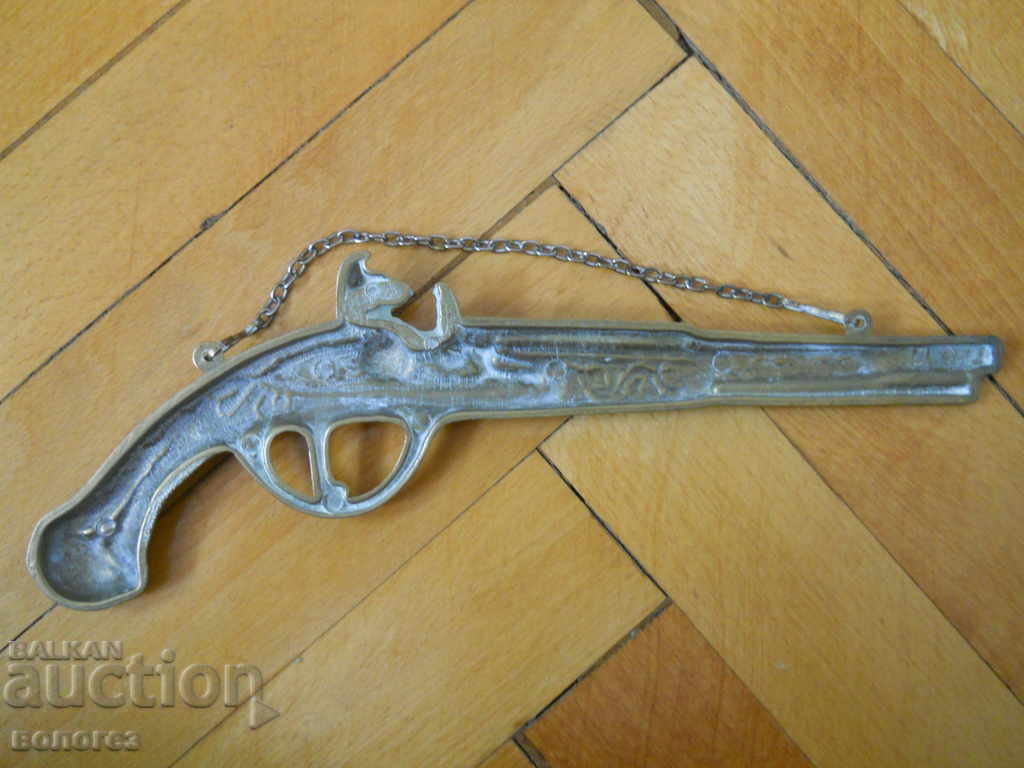 Bronze wall applique - flint gun with price 60.00 BGN | € 30.68