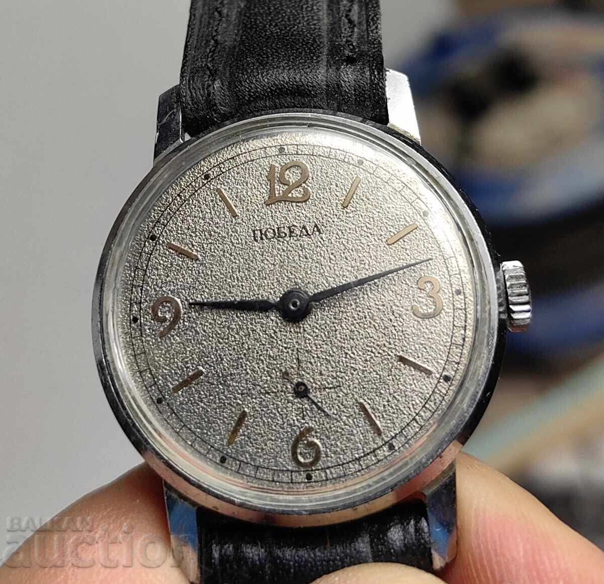 VICTORY POBEDA SOCIALIST USSR MEN'S WRISTWATCH WORKING with price 35.00 BGN | € 17.90
