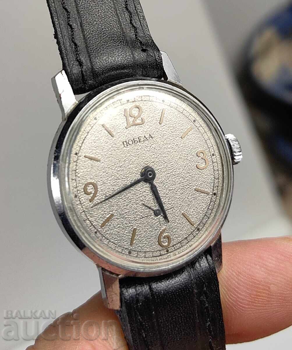VICTORY POBEDA SOCIALIST USSR MEN'S WRISTWATCH WORKING