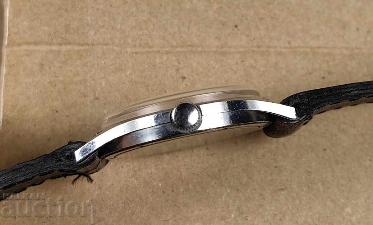 Auction VOSTOK VOSTOK USSR MEN'S WRISTWATCH WORKS Auction VOSTOK VOSTOK USSR MEN'S WRISTWATCH WORKS