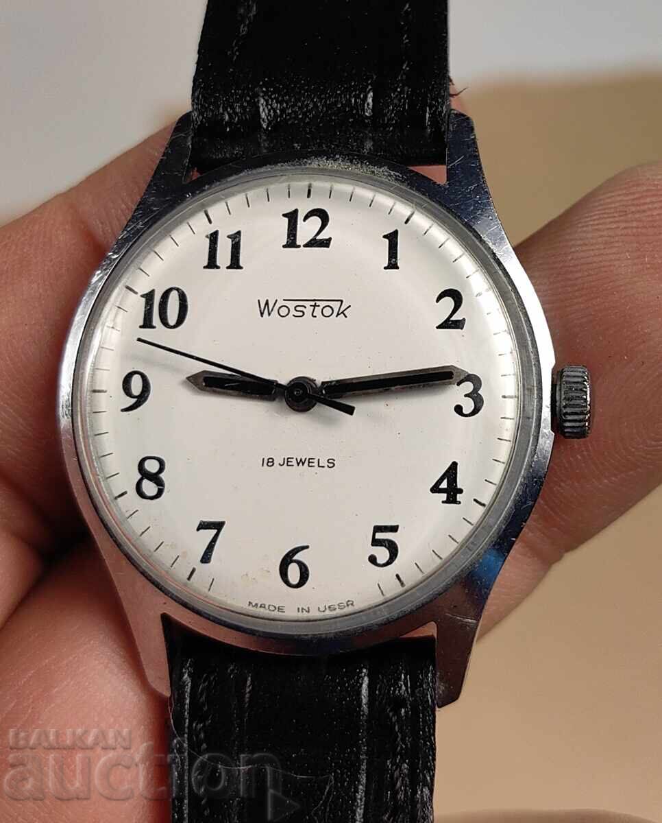 VOSTOK VOSTOK USSR MEN'S WRISTWATCH WORKS VOSTOK VOSTOK USSR MEN'S WRISTWATCH WORKS