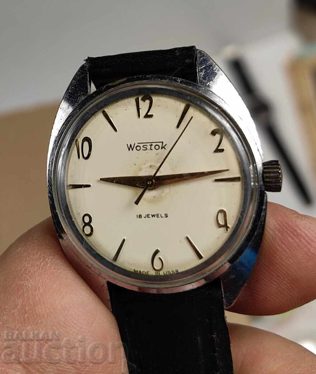 VOSTOK VOSTOK USSR MEN'S WRISTWATCH WORKS VOSTOK VOSTOK USSR MEN'S WRISTWATCH WORKS