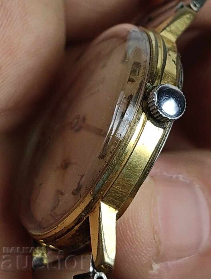 Auction VOSTOK VOSTOK AU10+ GOLD-PLATED MENS WATCH WORKING Auction VOSTOK VOSTOK AU10+ GOLD-PLATED MENS WATCH WORKING