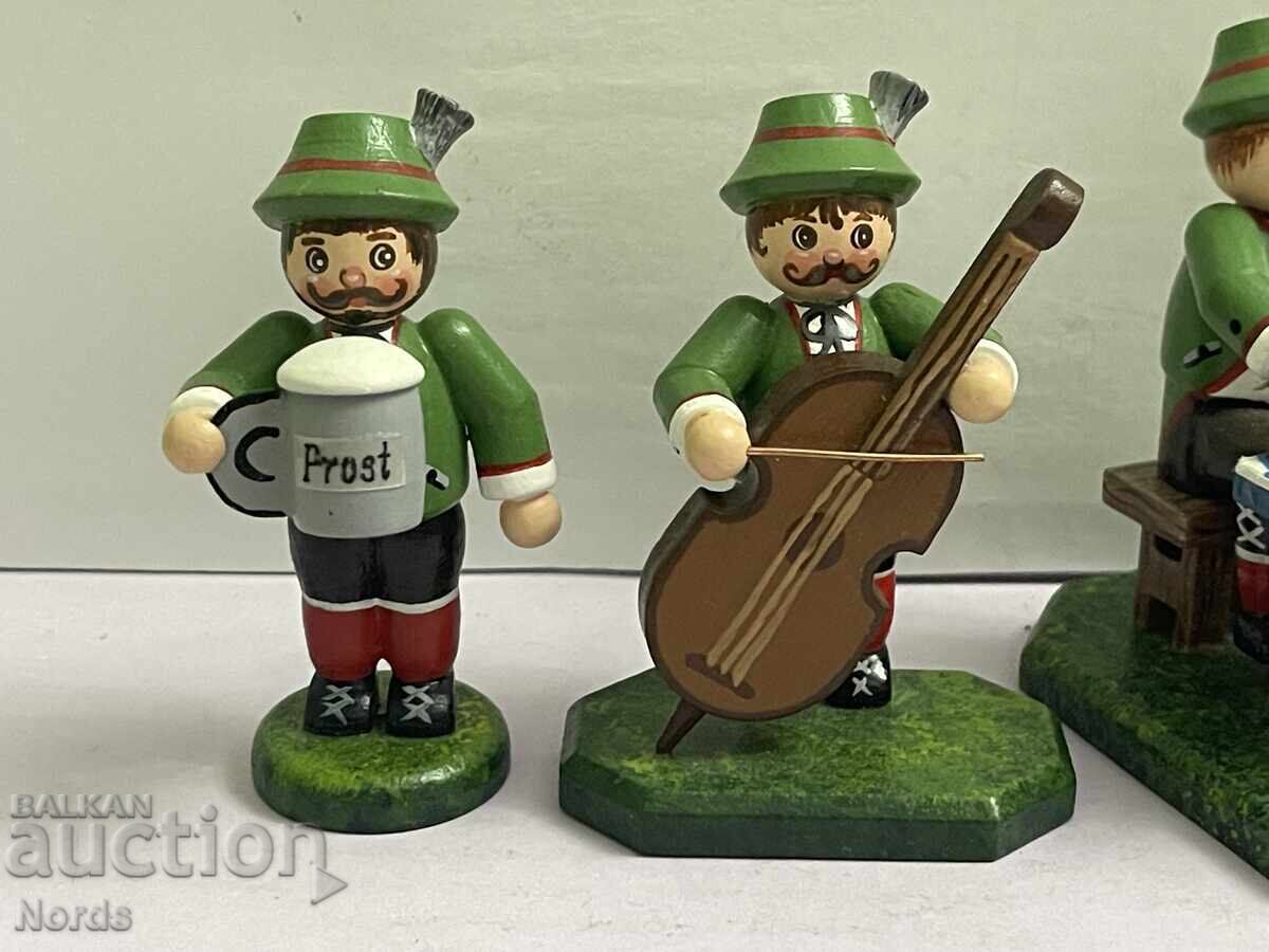 Συλλογή ξύλινων φιγούρων μουσικών με τιμή 2240.00 BGN | € 1145.29 Συλλογή ξύλινων φιγούρων μουσικών με τιμή 2240.00 BGN | € 1145.29