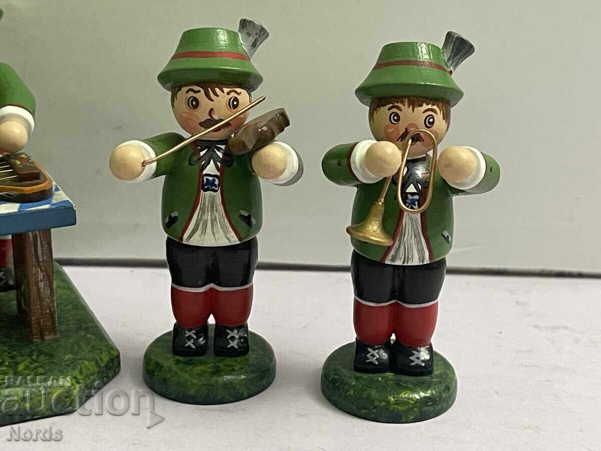 Δημοπρασία Συλλογή ξύλινων φιγούρων μουσικών Δημοπρασία Συλλογή ξύλινων φιγούρων μουσικών