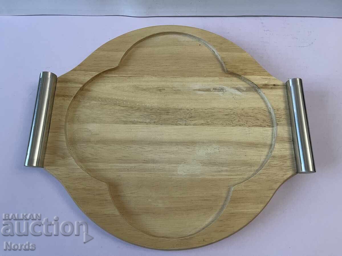 Ξύλινος δίσκος με χερούλια με τιμή 4.50 BGN | € 2.30 Ξύλινος δίσκος με χερούλια με τιμή 4.50 BGN | € 2.30