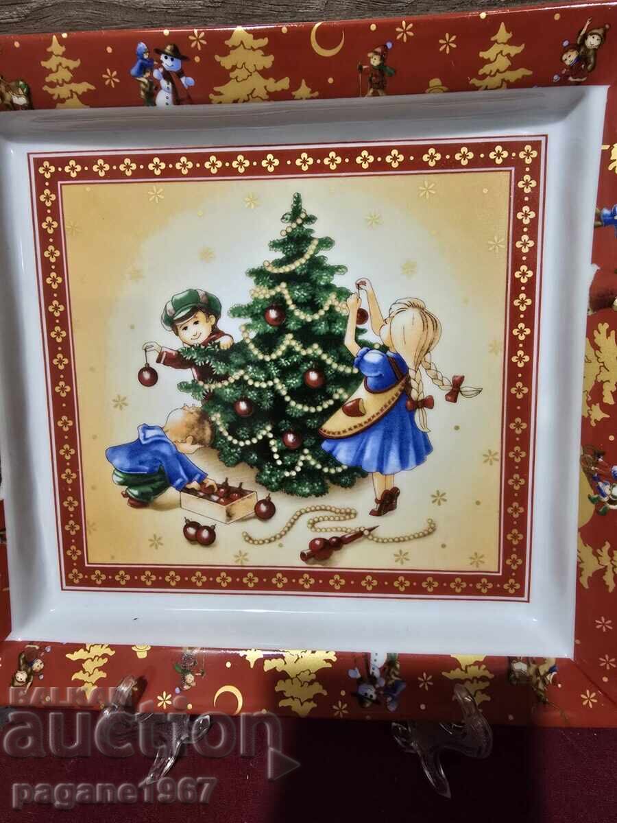 Παράδοση Όμορφο πορσελάνινο πιάτο της μάρκας Villeroy & Boch Παράδοση Όμορφο πορσελάνινο πιάτο της μάρκας Villeroy & Boch