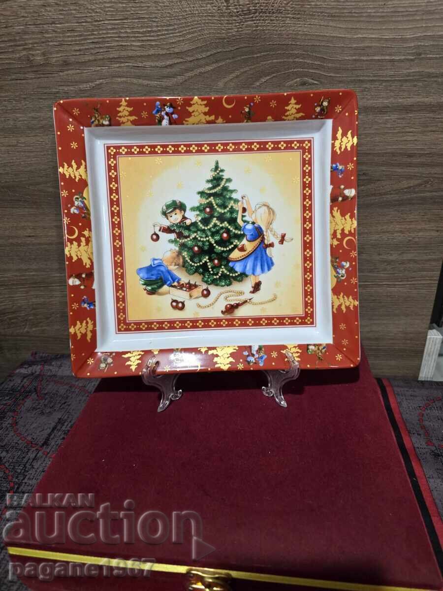 Όμορφο πορσελάνινο πιάτο της μάρκας Villeroy & Boch Όμορφο πορσελάνινο πιάτο της μάρκας Villeroy & Boch