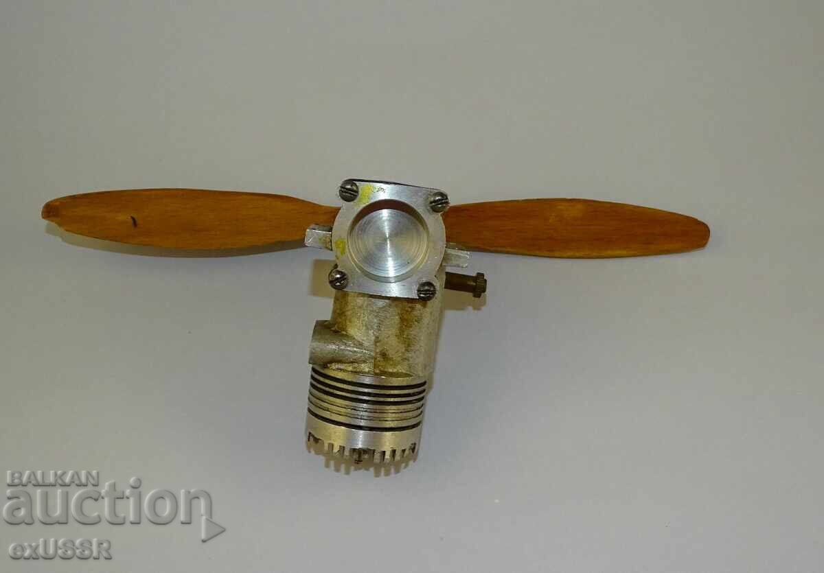 Старо двигателче двигател за авиомодел ПОЛЕТ руско - 5 Старо двигателче двигател за авиомодел ПОЛЕТ руско - 5